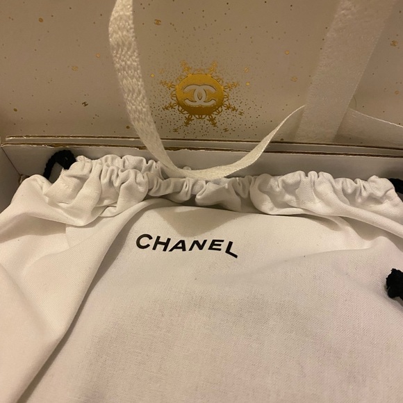 Chanel holiday set - Picture 6 of 7